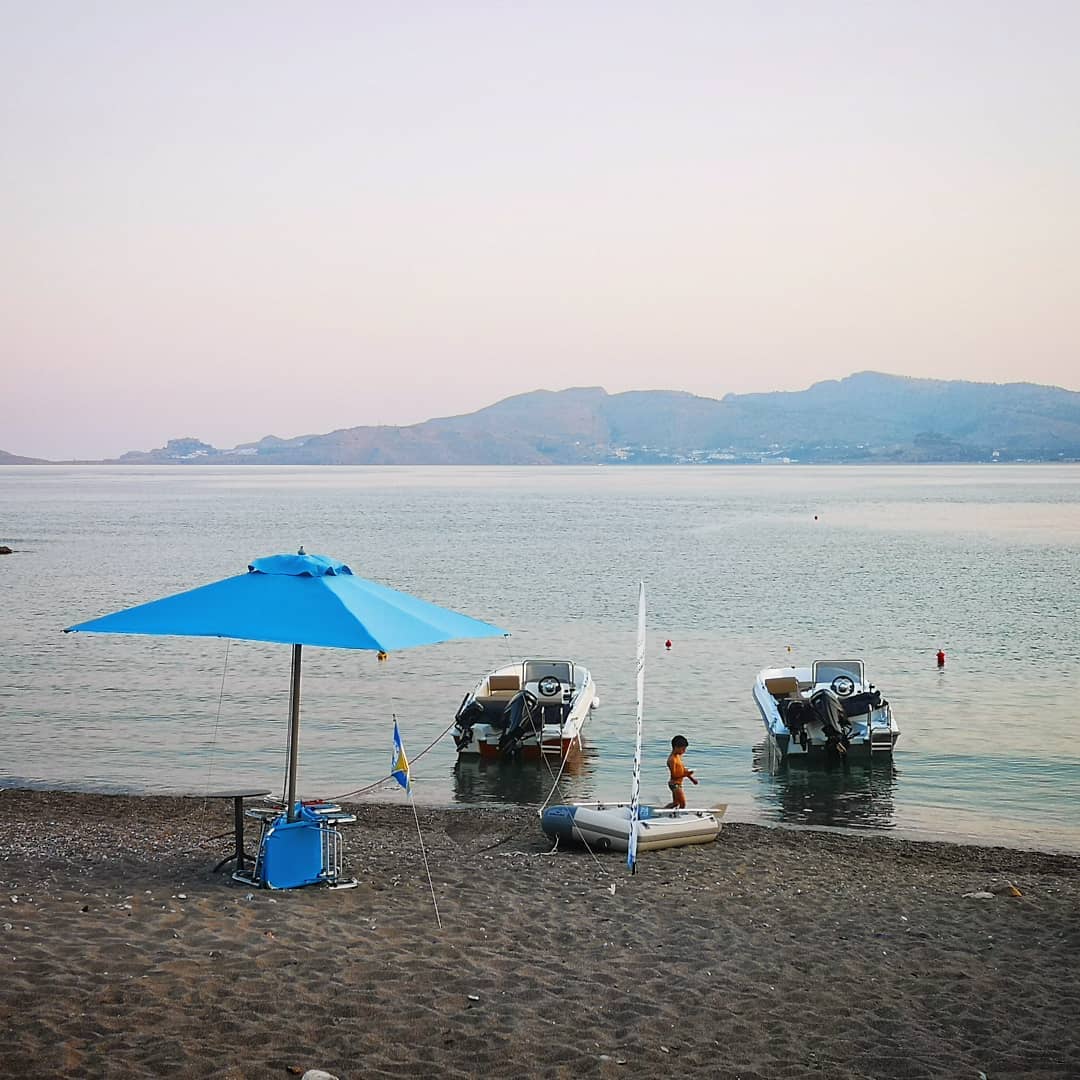 Happy Boats at haraki beach Happy Boats at haraki beach