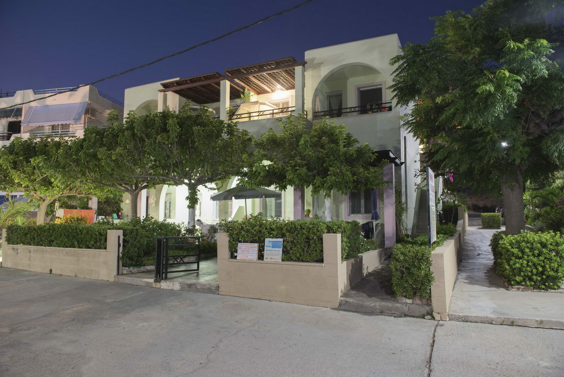 Exterior views Exterior views